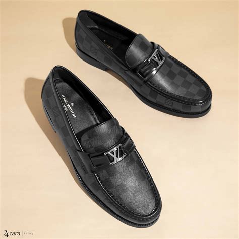 louis vuitton loafers cost.